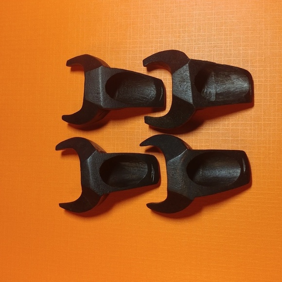 Bull bison buffalo carved wood napkin rings - Picture 4 of 7